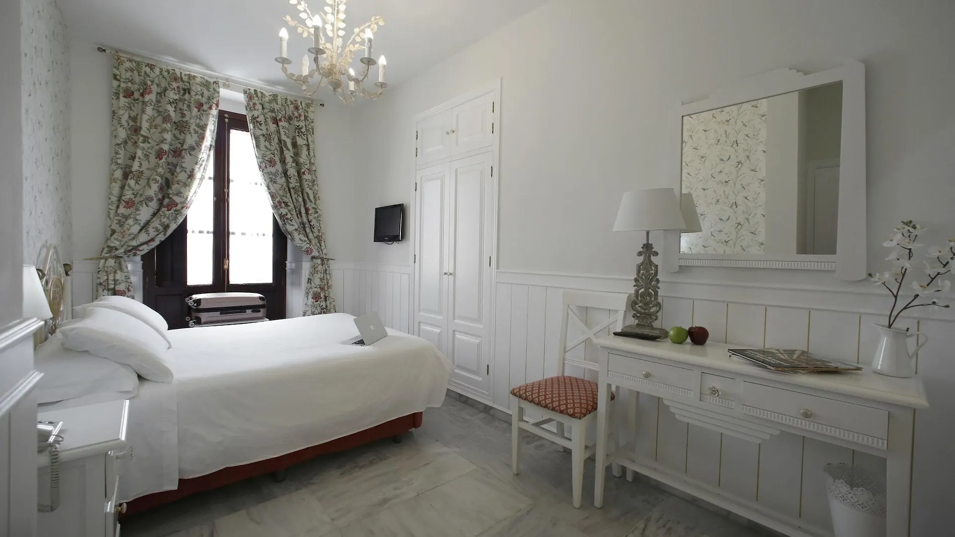 Basic Hotel Puerta De Sevilla