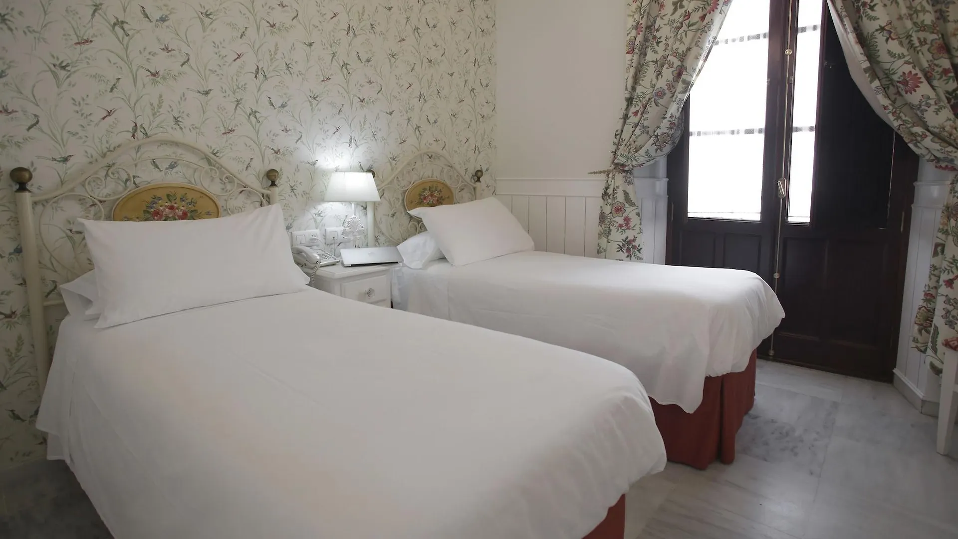 Basic Hotel Puerta De Sevilla Spanien