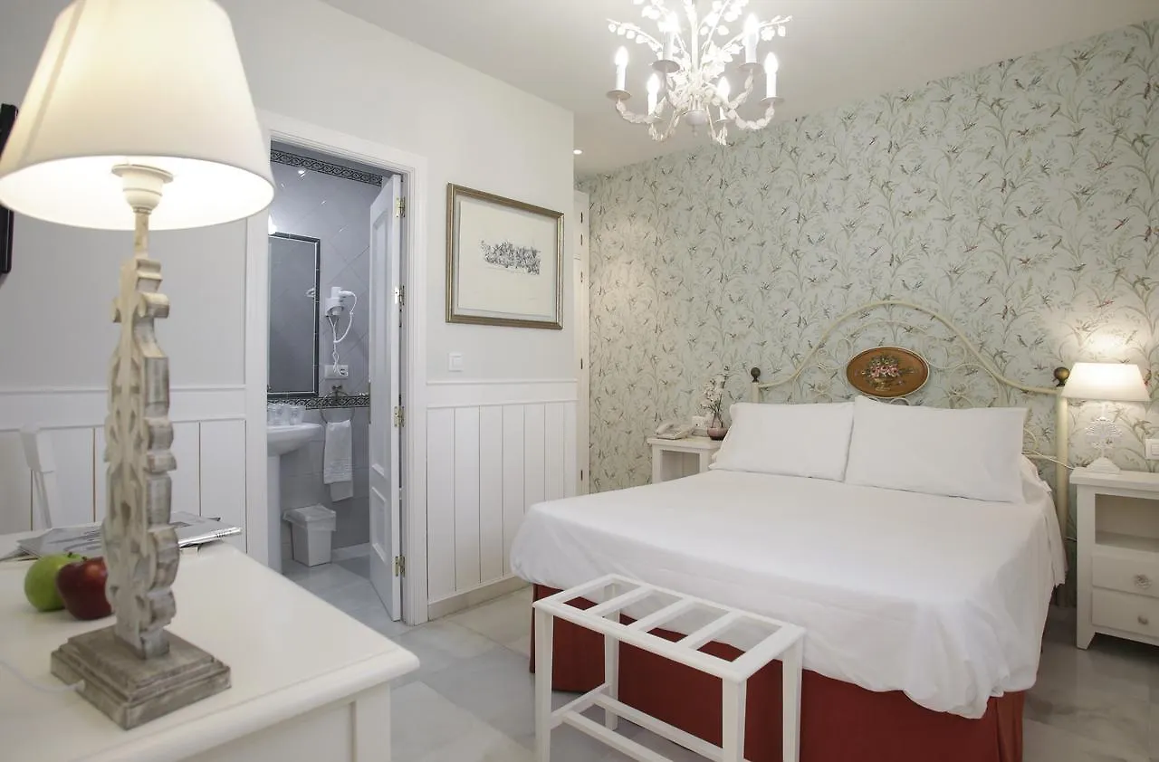 Basic Hotel Puerta De Sevilla