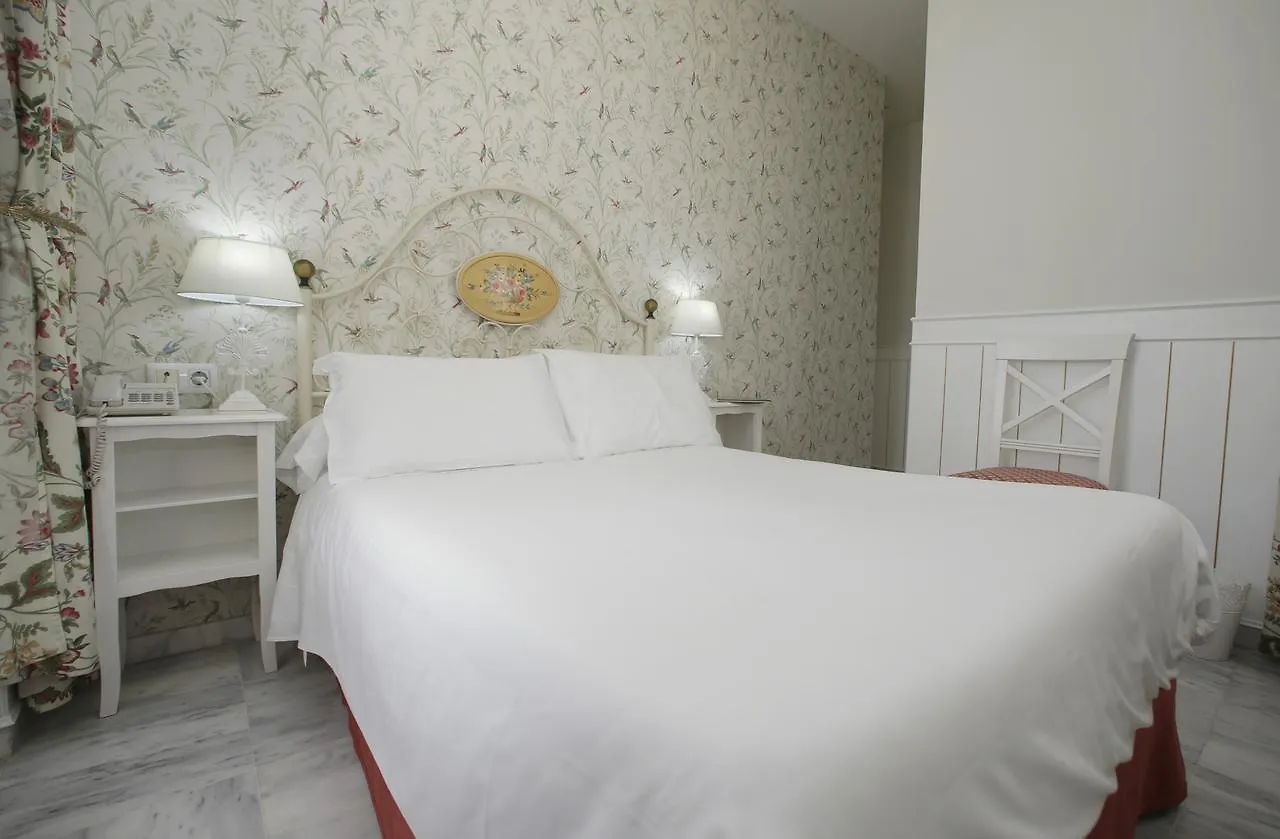 Basic Hotel Puerta De Sevilla